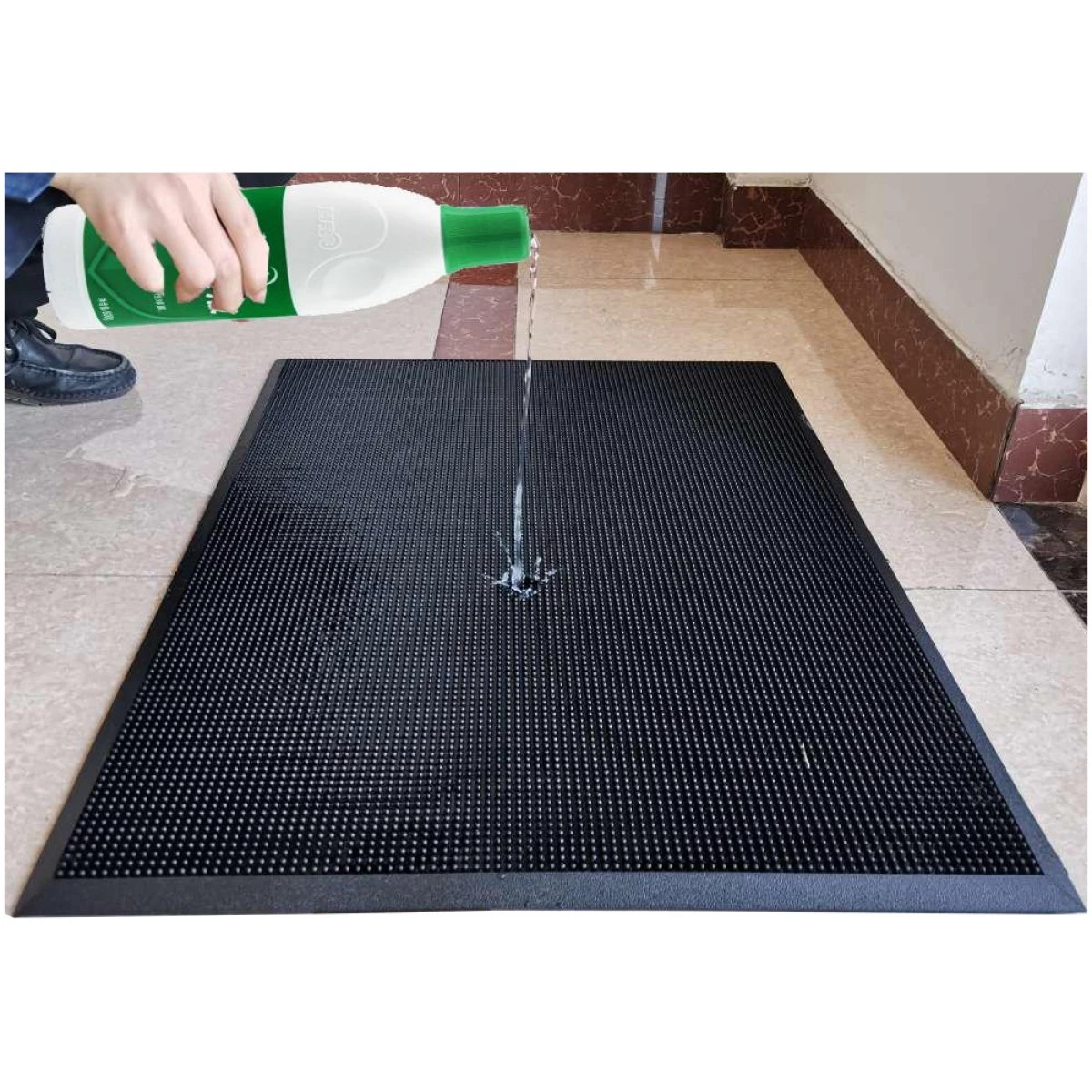 Commercial Disinfection Mat 810x610x16mm | Adexa KD201 4 Commercial Disinfection Mat 810x610x16mm | Adexa KD201 - Image 2